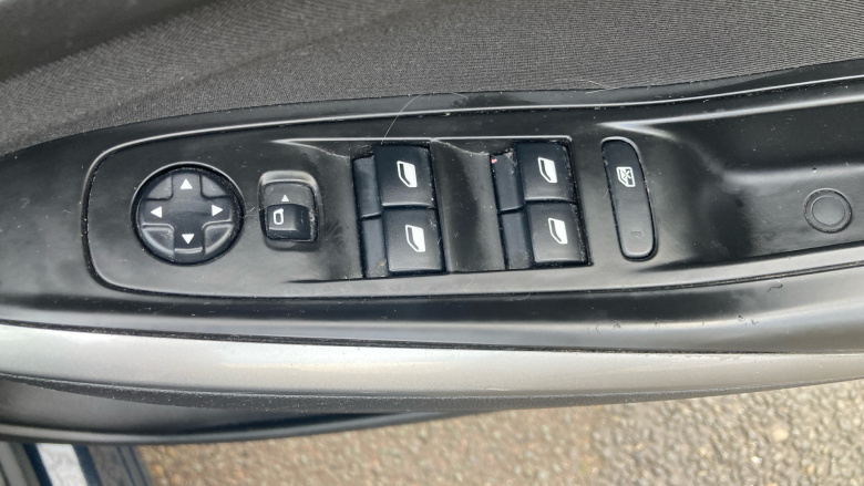 Vauxhall Grandland X 1.2 Turbo SE 5dr Petrol Hatchback